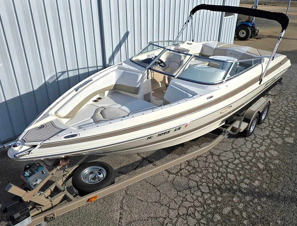 Larson 265 Bow Rider Zweitbild
